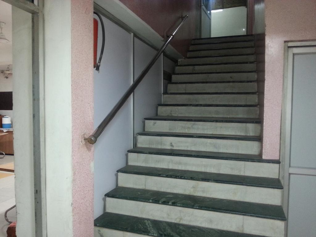 Hotel Royale Paradise Noida Bagian luar foto