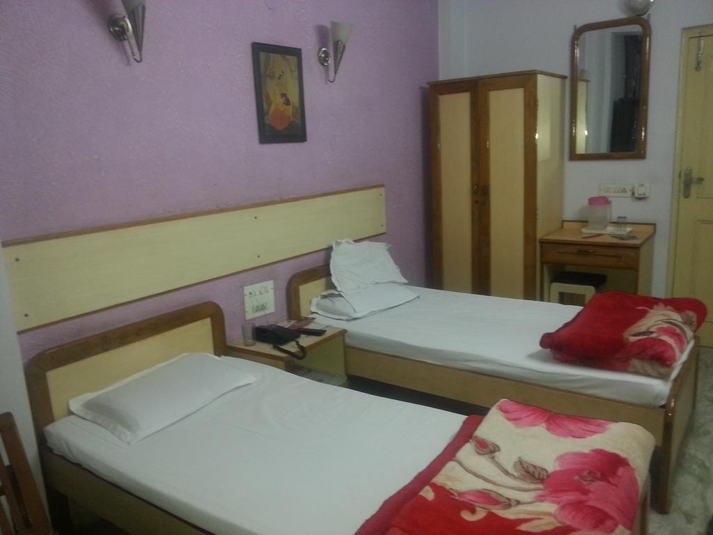 Hotel Royale Paradise Noida Ruang foto