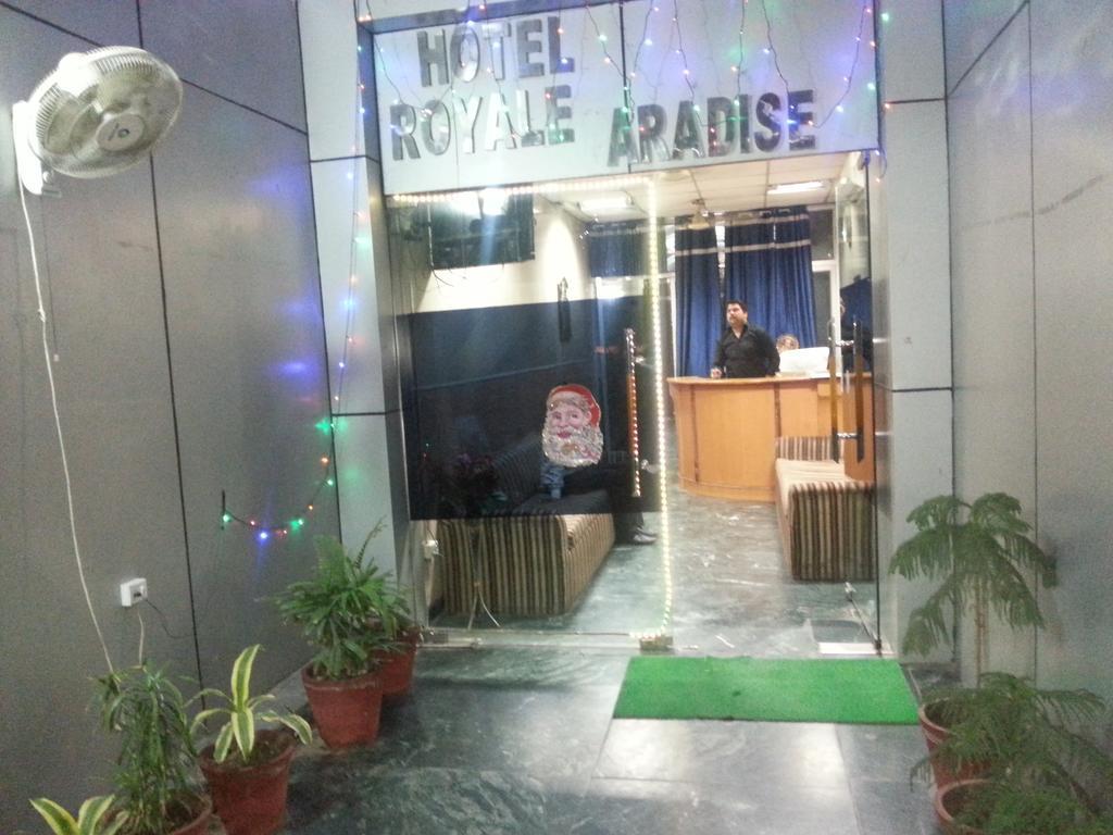 Hotel Royale Paradise Noida Bagian luar foto