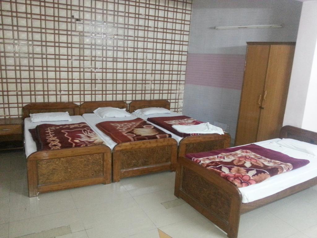 Hotel Royale Paradise Noida Ruang foto