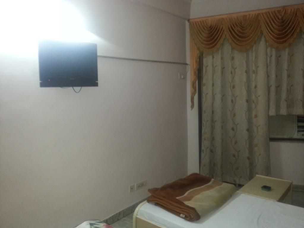 Hotel Royale Paradise Noida Ruang foto